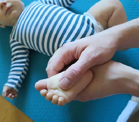 IAIM : Massage pour bébé bebe1.webp