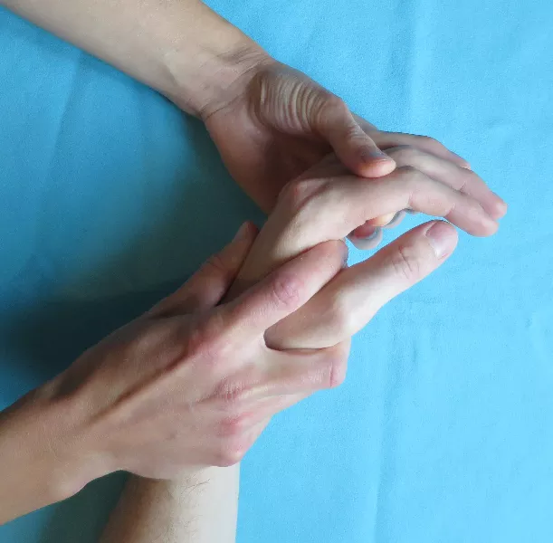 Rééducation de la main et du poignet en pratique courante ReeducMain2.webp